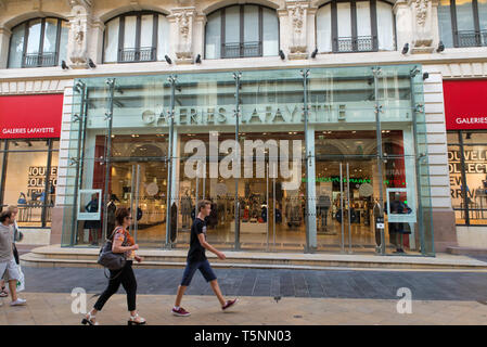 Galeries Lafayette, rue Ste Catherine, Bordeaux, Gironde, Frankreich. Stockfoto