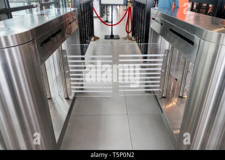 Eingang Gate Card access security System in Station Stockfoto