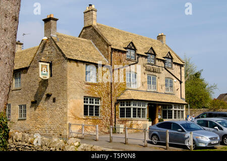 Um das Cotswold Stadt Stow-on-the-Wold Gloucestershire UK die Glocke Stockfoto