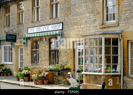 Um das Cotswold Stadt Stow-on-the-Wold Gloucestershire UK das organische Geschäft Stockfoto