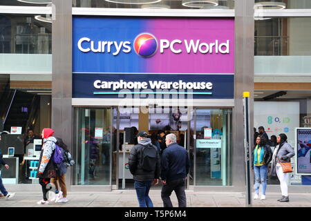 Currys PC World Retail Outlet in der Oxford Street, London, UK Stockfoto