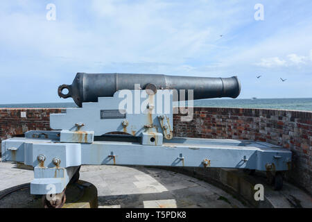 64 Pounder Kanone auf Heinrichs VIII Southsea Castle, Clarence Esplanade, Portsmouth, Hampshire, England, Großbritannien Stockfoto