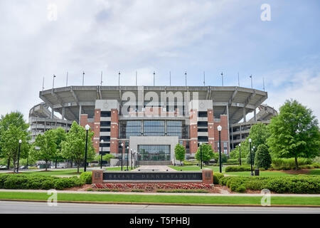 Vordere äußere Eingang zu Bryant - Denny Stadium, das Fußball-Stadion, für die Universität von Alabama in Tuscaloosa Alabama, USA.