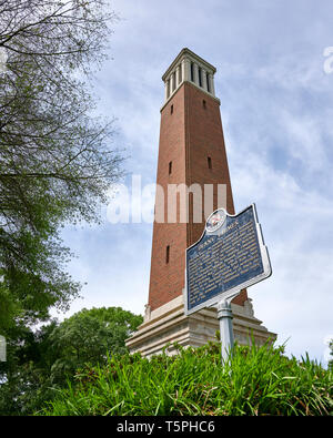 Denny Chimes Tower auf dem Quad an der Universität von Alabama in Tuscaloosa Alabama, USA. Stockfoto