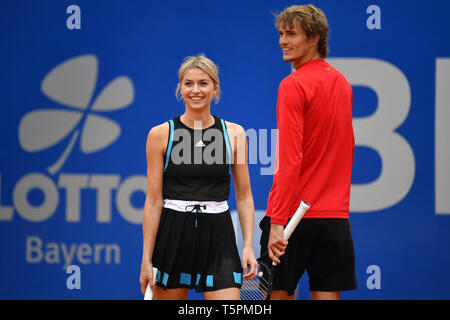 München, Deutschland. 26 Apr, 2019. Drücken Sie Termin - Promidoppel Lena Gercke/Alexander Zverev. Tennis BMW-Open 2019 am 26.04.2019 in München. | Verwendung der weltweiten Kredit: dpa/Alamy leben Nachrichten Stockfoto