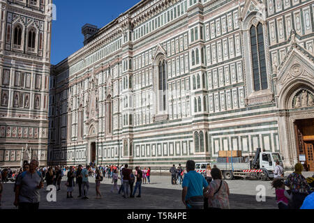 Florenz Duomo Kathedrale Santa Maria del Fiore und Glockenturm im historischen Zentrum von Florenz, Toskana, Italien Stockfoto