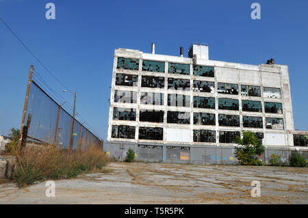 Die lange - Fischer Körper Anlage 21 in Detroit, Michigan, aufgegeben. Von Architekt Albert Kahn, die Automotive Body Werk 1919 gebaut wurde. Stockfoto