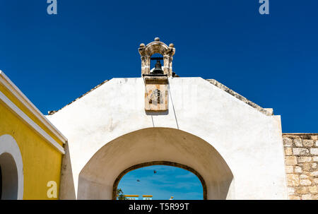 Puerta del Mar, City Gate in San Francisco de Campeche in Mexiko Stockfoto