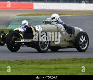 Chris Hudson, Bugatti T 35 B, GP Italia und Lanchester-ausgleich Trophäen Rennen, Vintage Racing Cars, VSCC, Formel Vintage, Silverstone, Northamptonshire, England Stockfoto