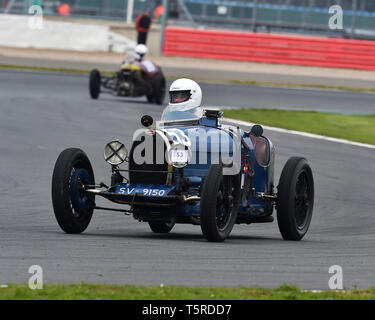 Bruce hält, Bugatti T 35/44, GP Italia und Lanchester-ausgleich Trophäen Rennen, Vintage Racing Cars, VSCC, Formel Vintage, Silverstone, Northamptonshire, Englan Stockfoto