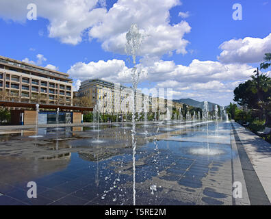 Brunnen in der Promenade du Paillon Park in Nizza, Frankreich Stockfoto