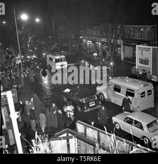 November 1967. Hither Green Train Crash. Auf dem geschäftigen Sonntagabend von Hastings zum Bahnhof Charing Cross in London entgleiste der Zug in der Nähe des Green Depot, wobei 49 Menschen getötet und 78 verletzt wurden. Stockfoto