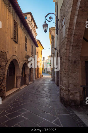 Tirano (Italien) - Eine kleine mittelalterliche Stadt in der Provinz Frosinone, der "Stadt der Päpste"; es war die Residenz des Papstes von Rom Stockfoto