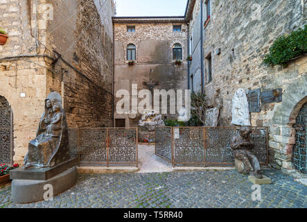 Tirano (Italien) - Eine kleine mittelalterliche Stadt in der Provinz Frosinone, der "Stadt der Päpste"; es war die Residenz des Papstes von Rom Stockfoto