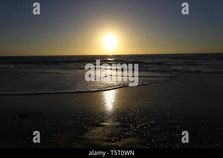 Der Strand in Swakopmund, Namibia auf den Atlantischen Ozean. Stockfoto