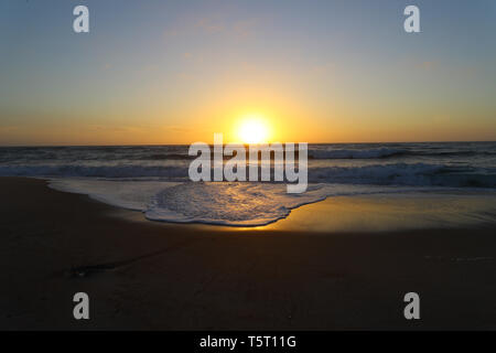 Der Strand in Swakopmund, Namibia auf den Atlantischen Ozean. Stockfoto