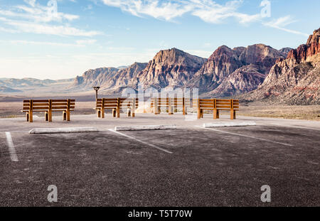 Die leeren Blicken auf den Parkplatz am höchsten Punkt des malerischen Schleife fahren, Red Rock Canyons Conservation Area, Nevada, USA Stockfoto