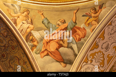 Rome, Italien - 10 April, 2018: Der Prophet Ezechiel von der Kuppel der Basilika Collegiata di San Sebastiano von Pietro Paolo Vasta (1745). Stockfoto