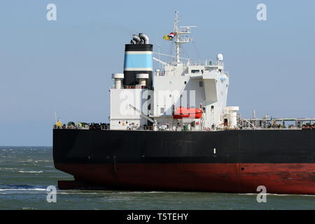 Das rohöl Tanker Drepanos erreicht den Hafen von Rotterdam am 10. April 2019. Stockfoto