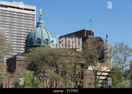 Die Kathedrale Basilika der Heiligen Peter und Paul, Leiter Kirche von der römisch-katholischen Erzdiözese von Philadelphia, ist an der 18. Straße und der benj entfernt Stockfoto