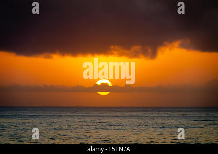 Sonnenaufgang an der Emerald Beach, in der Nähe von Coffs Harbour, New South Wales, Australien Stockfoto