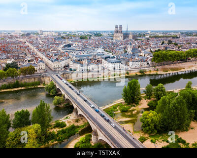 Orleans Stadt Antenne Panoramablick. Orleans ist eine Gemeinde im Norden Frankreichs Stockfoto