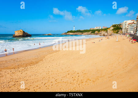 La Grande Plage ist ein öffentlicher Strand in Biarritz Stadt am Golf von Biskaya an der Atlantikküste in Frankreich Stockfoto