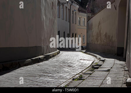 Vilnius, Litauen - 16. April 2019, engen Gassen der Altstadt Stockfoto