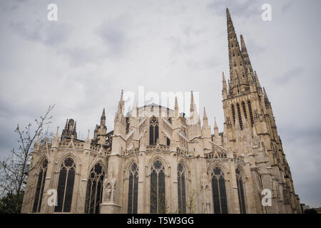 Die riesige Kathedrale Saint Andre in Bordeaux Stockfoto