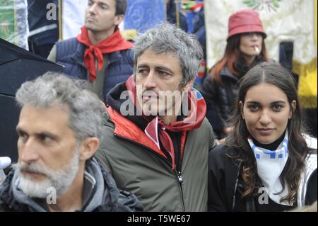 Mailand, Demonstration der 25. April 2019, Jahrestag der Befreiung Italiens von Nazifascism. Pierfrancesco Diliberto, Pif, Fernsehen Schriftsteller, Drehbuchautor, Regisseur, Autor und Schauspieler bekannt. Stockfoto