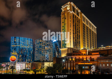 Macau, China - Casinos bei Nacht beleuchtet Stockfoto