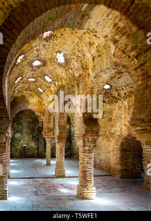 In dem kühlen Raum der Arabischen Bäder in Ronda Spanien Stockfoto