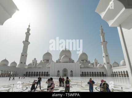 Scheich Zayed Bin Sultan Al Nahyan Moschee in Abu Dhabi, Vereinigte Arabische Emirate, Naher Osten Stockfoto