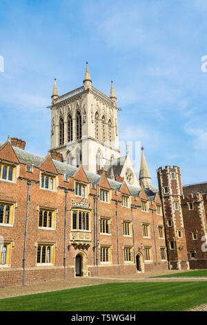 St. Johns College Chapel tower aus dem zweiten Hof St Johns College Cambridge 2019 Stockfoto