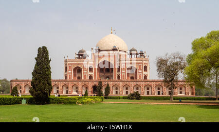 Humayun's Grabmal oder Maqbara - ich Humayun in Hindi der Moghul-kaiser erste Frau Bega Begum - Neu Delhi im nördlichen Indien in Betrieb genommen Stockfoto