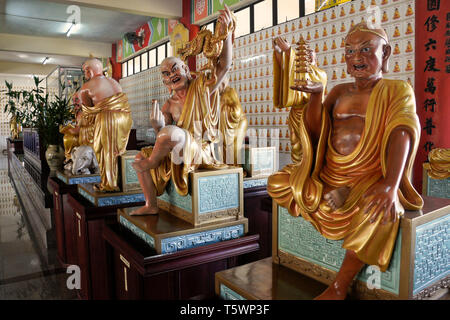 Achtzehn Arhats an Puh Toh Tze (Poh Toh Tse, PU Tuo Si) Buddhistische Tempel, Kota Kinabalu, Sabah (Borneo), Malaysia Stockfoto