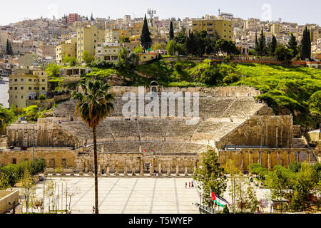 Erhöhten Blick auf das römische Amphitheater in Amman, Jordanien. Stockfoto