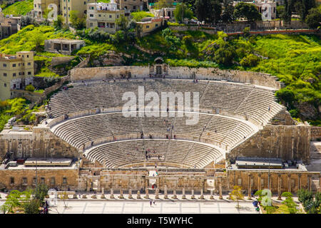 Erhöhter Blick auf das römische Theater in Amman, Jordanien. Stockfoto