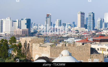 Skyline von Tel Aviv, Israel, als aus Jaffa gesehen Stockfoto