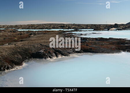 Blaue Lagune Grindavik (Bláa Lónið) - blaue Farbe aus Silikaten reflektierende kommt, Island Stockfoto