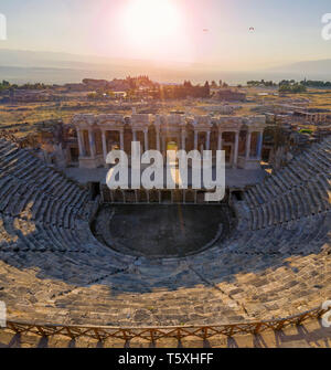 Türkei, Provinz Denizli, Pamukkale, Hierapolis Pamukkale Archäologische Stätte (UNESCO-Welterbe), Hierapolis Theater Stockfoto