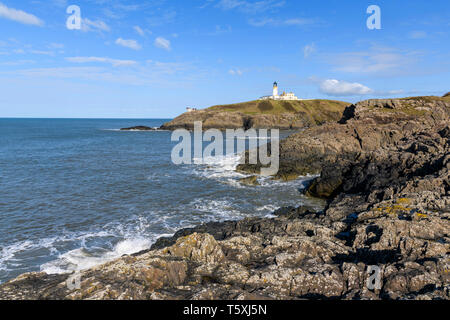 Killantringan Leuchtturm, in der Nähe von Portpatrick, die Rhins, Dumfries and Galloway, Schottland Stockfoto