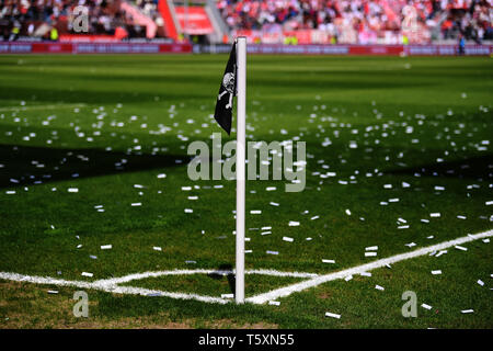 HAMBURG, DEUTSCHLAND - 27. April: Allgemeine Ansicht während des zweiten Bundesligaspiel zwischen Fc Sankt Pauli und SSV Jahn Regensburg im Millerntorstadion auf Ap Stockfoto