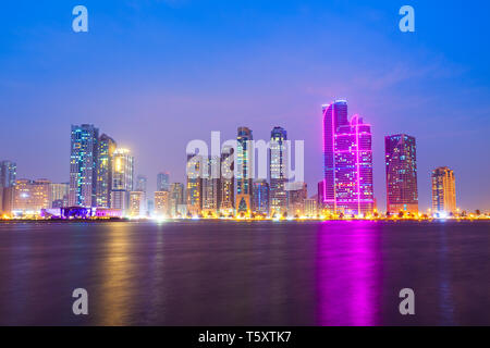 Sharjah Stadtzentrum Skyline in den Vereinigten Arabischen Emiraten oder den VEREINIGTEN ARABISCHEN EMIRATEN Stockfoto