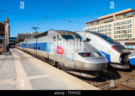 MARSEILLE, Frankreich, 23. SEPTEMBER 2018: TGV-ICE-Hochgeschwindigkeitszug auf der Marseille Bahnhof Stockfoto