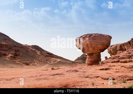 Die berühmten Mushroom Rock in timna Nationalpark in Israel, in der Nähe von Eilat. Stockfoto