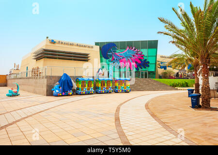 SHARJAH, VAE - MÄRZ 01, 2019: Sharjah Aquarium ist in der Nähe vom Strand in Sharjah in den Vereinigten Arabischen Emiraten oder VAE entfernt Stockfoto