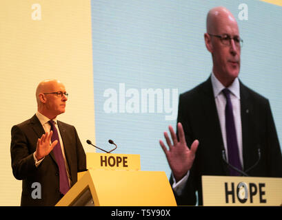 Edinburgh, Schottland, Großbritannien. 27. April 2019. SNP (Scottish National Party) Frühling Konferenz findet an der EICC (Edinburgh International Conference Centre) in Edinburgh. Abgebildet; stellvertretender Erster Minister John Swinney Adressen der Delegierten auf der Konferenz Credit: Iain Masterton/Alamy leben Nachrichten Stockfoto