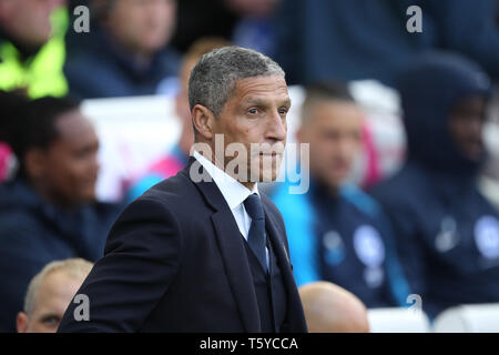 BRIGHTON, ENGLAND, 27. April Brighton Manager Chris Hughton während der Premier League Match zwischen Brighton und Hove Albion und Newcastle United im American Express Community Stadium, Brighton und Hove am Samstag, 27. April 2019. (Credit: Mark Fletcher | MI Nachrichten) nur die redaktionelle Nutzung, eine Lizenz für die gewerbliche Nutzung erforderlich. Foto darf nur für Zeitung und/oder Zeitschrift redaktionelle Zwecke verwendet werden. Stockfoto