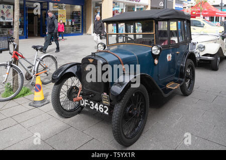 Blau 1926 Austin 7 (Austin eng befreundet) Oldtimer auf Anzeige in einer Classic Motor Fahrzeug zeigen, Großbritannien Stockfoto